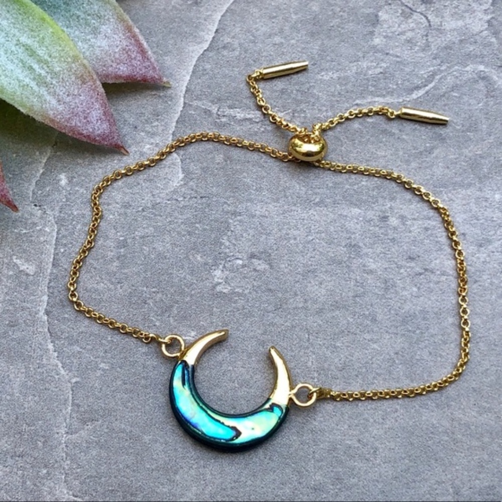 Crescent Moon Carved Shell 14K Gold Boho Bracelet - Picture 1 of 3